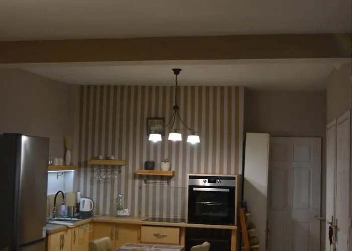 Kelly'shouse شقة كافالا